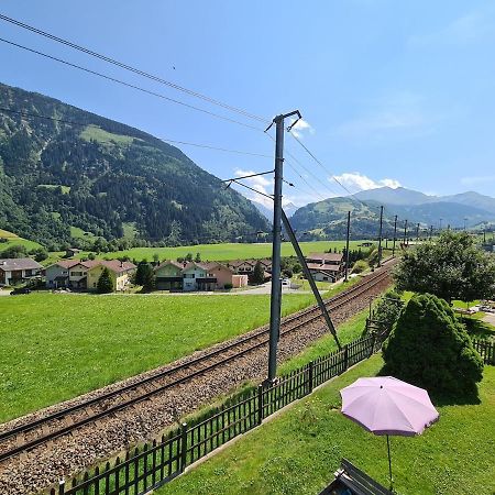 דיסנטיס Alpine Retreat & Sauna מראה חיצוני תמונה