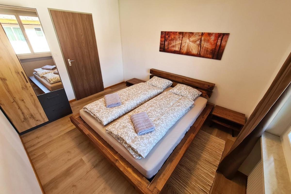 דיסנטיס Alpine Retreat & Sauna מראה חיצוני תמונה